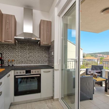 City Apartment Magdalena Trogir Bagian luar foto