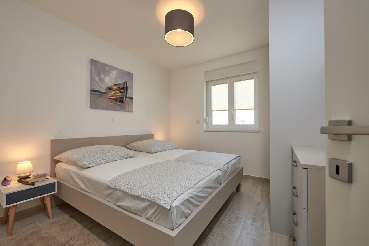 City Apartment Magdalena Trogir Bagian luar foto