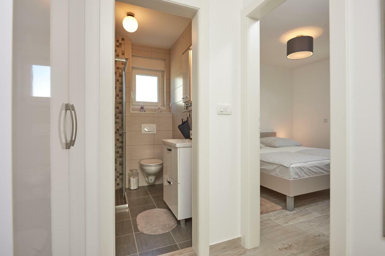 City Apartment Magdalena Trogir Bagian luar foto