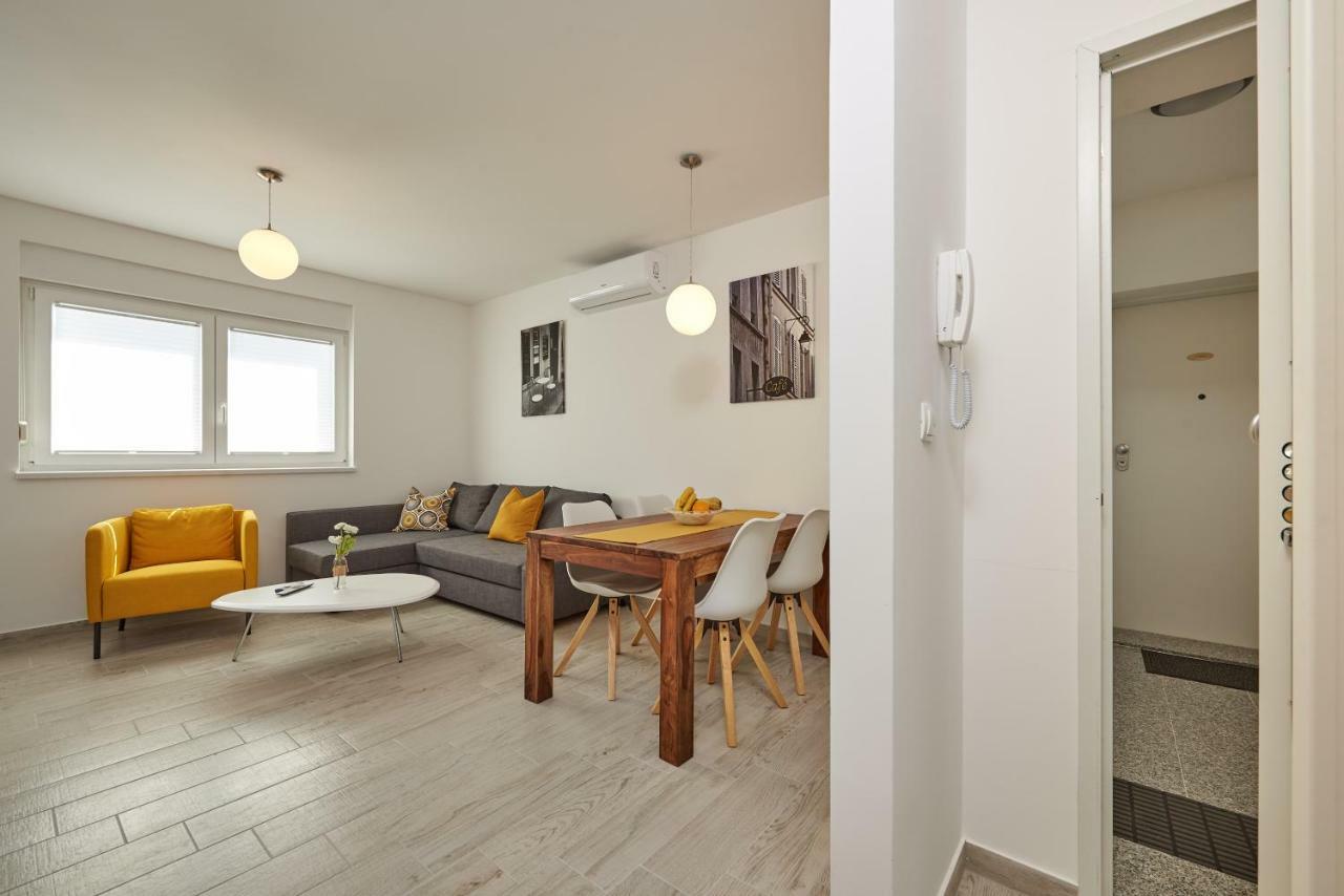 City Apartment Magdalena Trogir Bagian luar foto