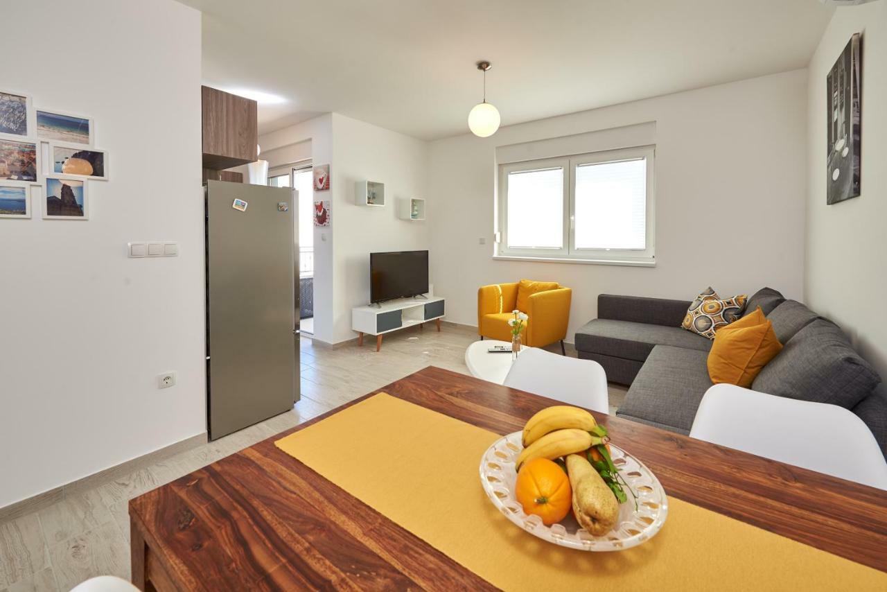 City Apartment Magdalena Trogir Bagian luar foto